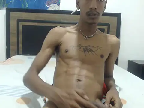 AlbertBigCock online show from April 16, 1:39 am