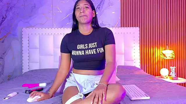 indianschoolgirl online show from April 14, 7:53 pm