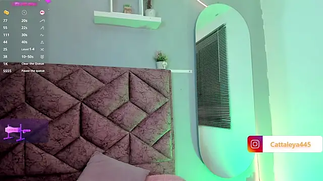 Snapshot of cattaleya___ chatting on February 26, 6:37 am cattaleya online show from February 26, 6:37 am