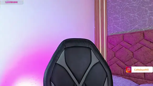 Snapshot of cattaleya___ chatting on March 14, 7:12 pm cattaleya online show from March 14, 7:12 pm