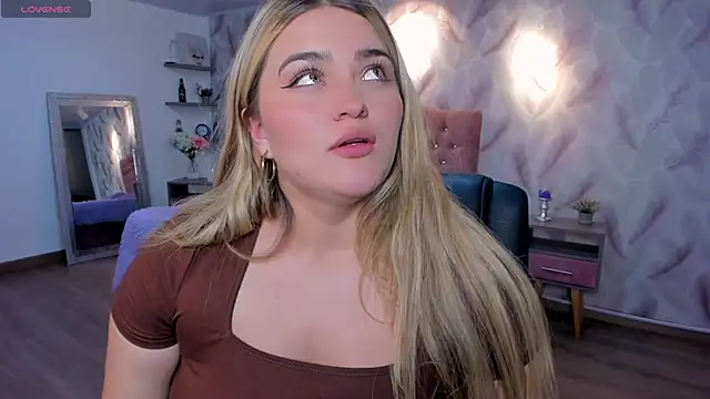 Snapshot of cattaleya___ chatting on March 3, 3:34 am cattaleya online show from March 3, 3:34 am