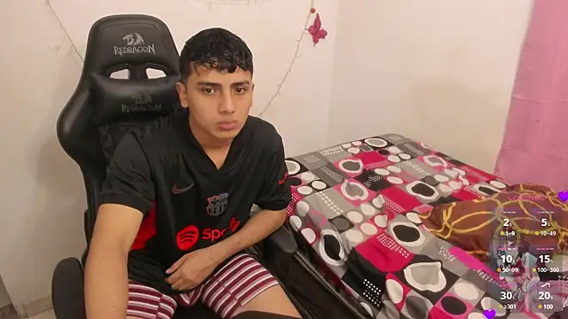 Snapshot of Max_kony chatting on December 14, 2:56 am Max kony online show from December 14, 2:56 am