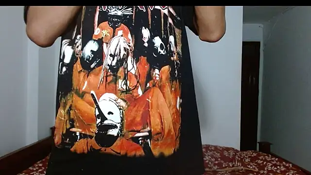 Snapshot of carolinemiller7 chatting on February 20, 6:17 am carolinemiller7 online show from February 20, 6:17 am