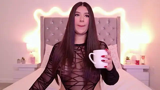 Snapshot of JuliaSUMMERS2022 chatting on December 3, 10:52 pm JuliaSUMMERS2022 online show from December 3, 10:52 pm