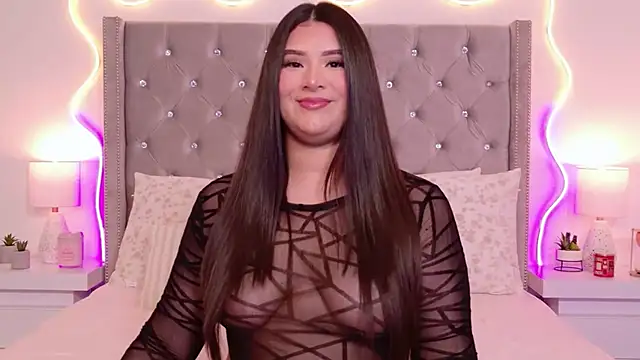 JuliaSUMMERS2022 online show from January 14, 2:50 am