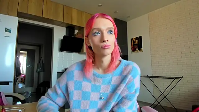  Alice Kitty online show from April 3, 1:09 pm