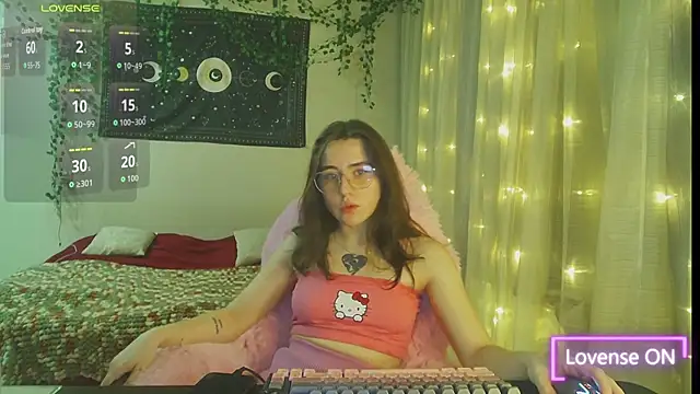 Aurora workerr online show from December 18, 12:00 pm