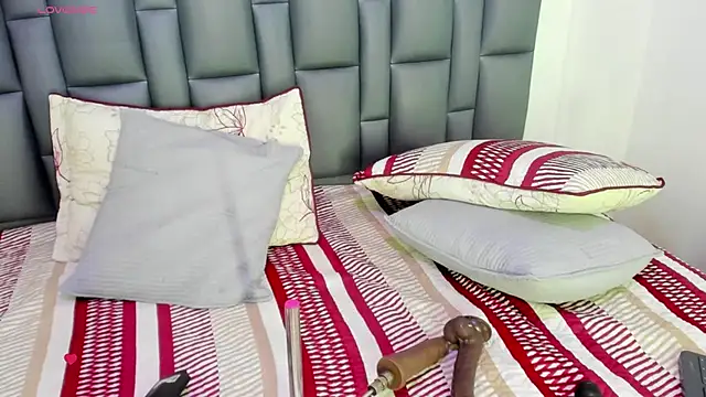 Abbyadams online show from December 5, 3:48 am