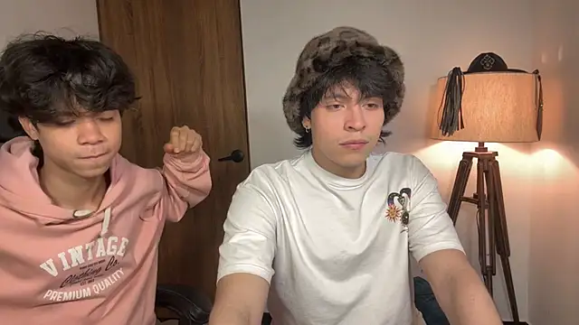 MyLatinHotBoys online show from April 12, 9:42 pm