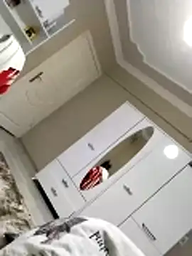 milf hunter 35 online show from April 16, 4:57 am