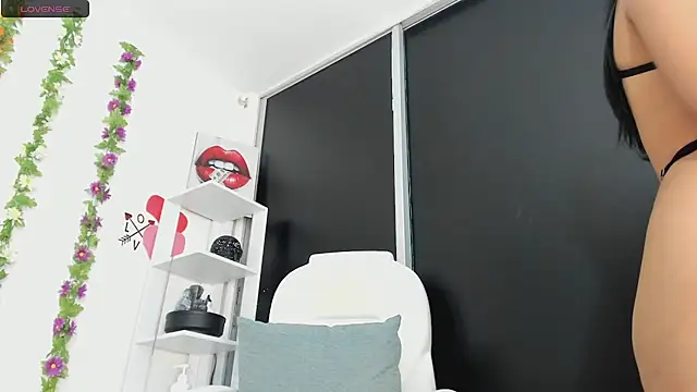 UrNewFantasy online show from January 22, 9:54 pm