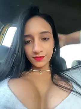 UrNewFantasy online show from February 15, 3:39 pm