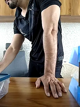 indianguy89 online show from April 4, 5:49 am