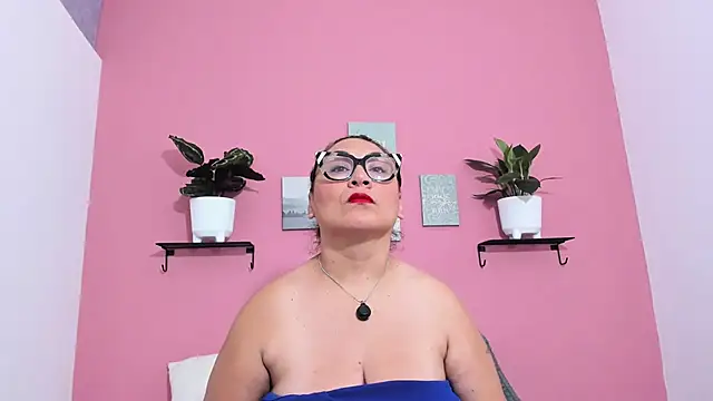 Karo 11  online show from September 17, 8:27 am