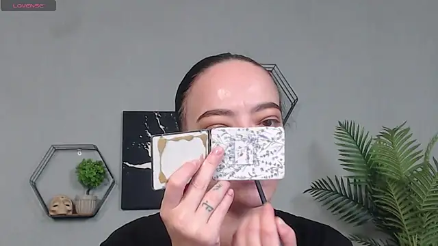 IzabelllNoir online show from April 3, 6:55 am