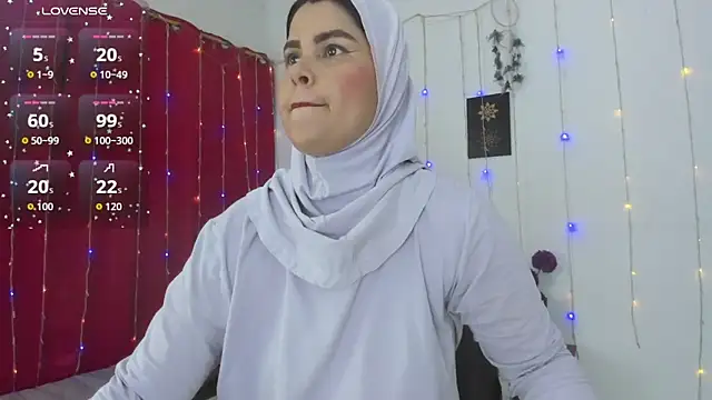 AishaAmin  online show from April 7, 12:27 pm