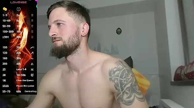 Snapshot of cuple_hoot_ chatting on February 2, 4:22 pm cuple hoot online show from February 2, 4:22 pm