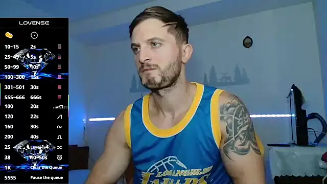 Snapshot of cuple_hoot_ chatting on October 5, 7:56 pm cuple hoot online show from October 5, 7:56 pm