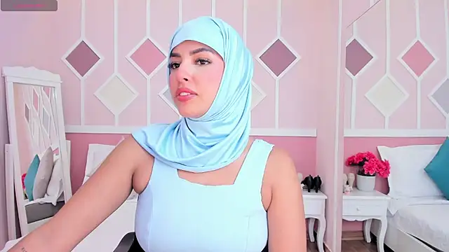 Lea nahid online show from April 14, 8:15 pm