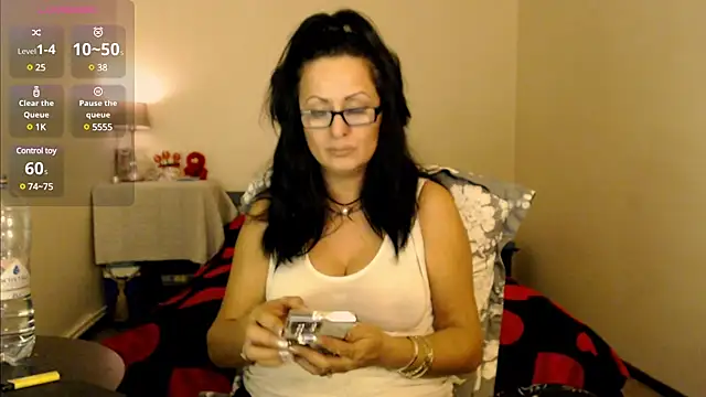 YourDreamLoverr online show from February 11, 10:07 pm