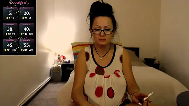 YourDreamLoverr online show from February 21, 1:55 am