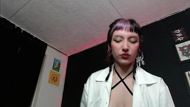 Snapshot of niakat_ chatting on January 17, 1:03 pm niakat online show from January 17, 1:03 pm