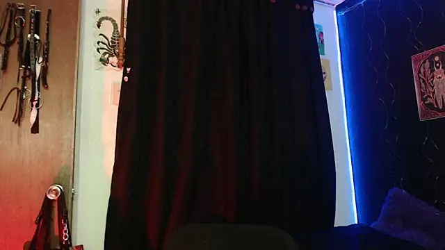 Snapshot of niakat_ chatting on March 6, 8:41 am niakat online show from March 6, 8:41 am