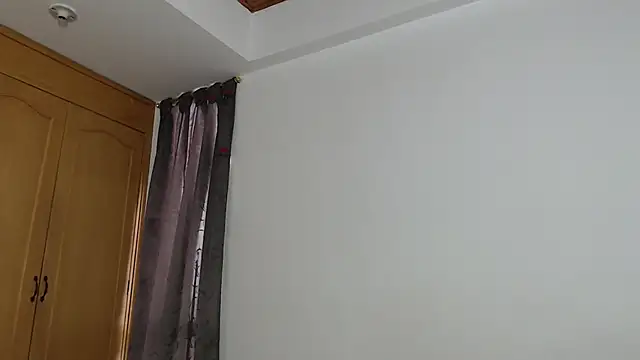 Sharickleon11 online show from January 5, 9:03 pm