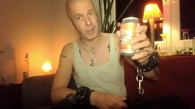 SHARPSkinhead online show from October 24, 10:39 pm