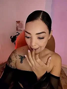 Sara LipsX online show from November 20, 1:50 am