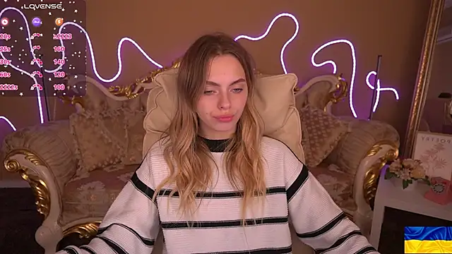 Snapshot of ChloeBrightt chatting on October 23, 8:29 pm ChloeBrightt online show from October 23, 8:29 pm