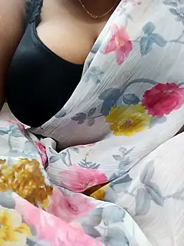 Snapshot of Rexx05@xh chatting on December 18, 2:06 am Rexx05xh online show from December 18, 2:06 am