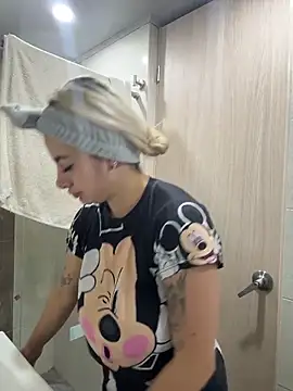 AtheneaRossi online show from March 10, 10:42 am