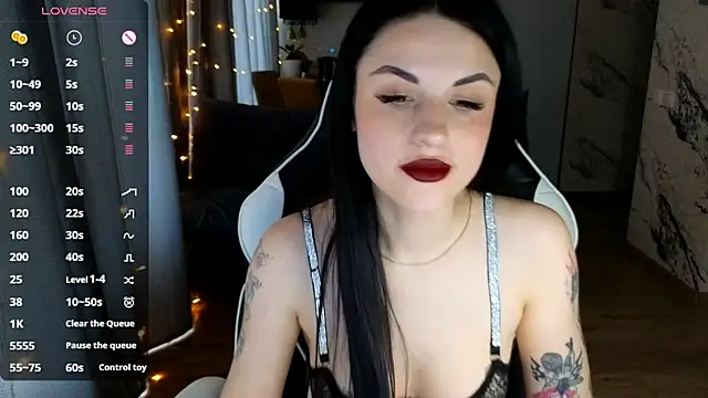 Snapshot of Mary___Moore chatting on March 16, 5:25 am Mary Moore online show from March 16, 5:25 am