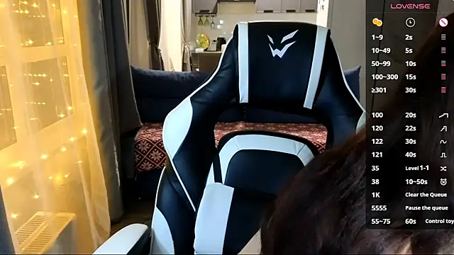 Snapshot of Mary___Moore chatting on November 13, 11:42 am Mary Moore online show from November 13, 11:42 am