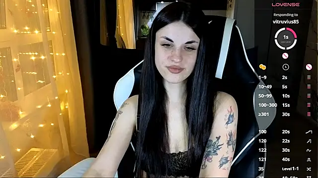 Snapshot of Mary___Moore chatting on November 23, 1:00 pm Mary Moore online show from November 23, 1:00 pm