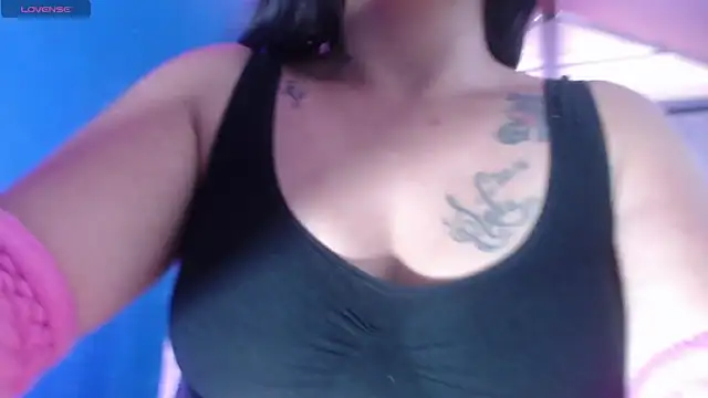 vitoria23  online show from April 27, 1:31 pm