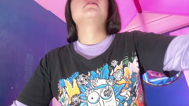 Snapshot of vitoria23_ chatting on June 30, 2:18 pm vitoria23 online show from June 30, 2:18 pm