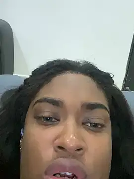 Snapshot of _MARRTINNA_ chatting on January 19, 7:25 am MARRTINNA online show from January 19, 7:25 am