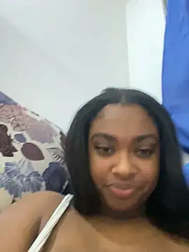 Snapshot of _MARRTINNA_ chatting on February 5, 8:11 am MARRTINNA online show from February 5, 8:11 am