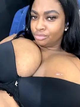 Snapshot of _MARRTINNA_ chatting on October 15, 8:14 am MARRTINNA online show from October 15, 8:14 am