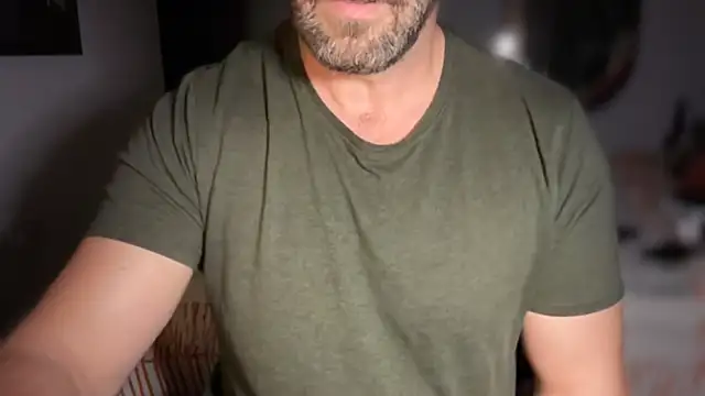 Snapshot of Mr_Beef chatting on September 25, 7:50 pm Mr Beef online show from September 25, 7:50 pm