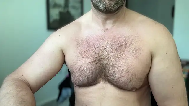 Snapshot of Mr_Beef chatting on October 27, 3:27 pm Mr Beef online show from October 27, 3:27 pm