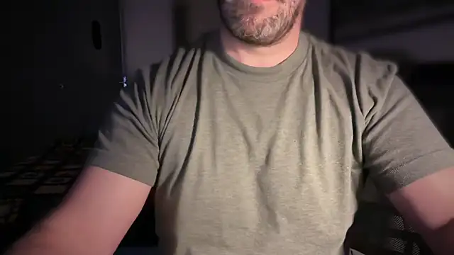 Snapshot of Mr_Beef chatting on November 19, 10:32 pm Mr Beef online show from November 19, 10:32 pm