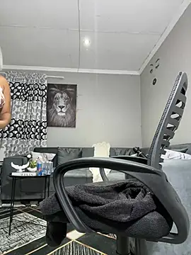 Bootyfulbarbiie online show from December 6, 11:14 pm