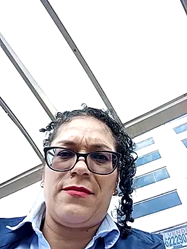 Snapshot of Aliciia_cute1 chatting on December 19, 2:57 pm Aliciia cute1 online show from December 19, 2:57 pm