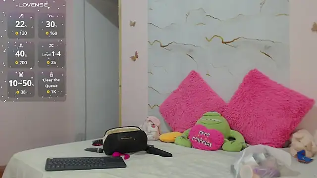 MeganColins1 online show from March 2, 6:15 pm