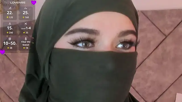 anna-henao online show from February 17, 9:10 pm