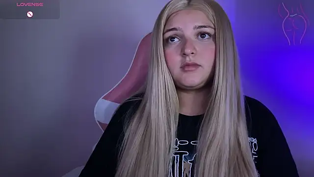 SweetPaige  online show from February 17, 5:53 pm