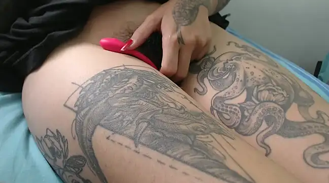 Snapshot of meganfoxx9 chatting on February 4, 10:02 pm meganfoxx9 online show from February 4, 10:02 pm